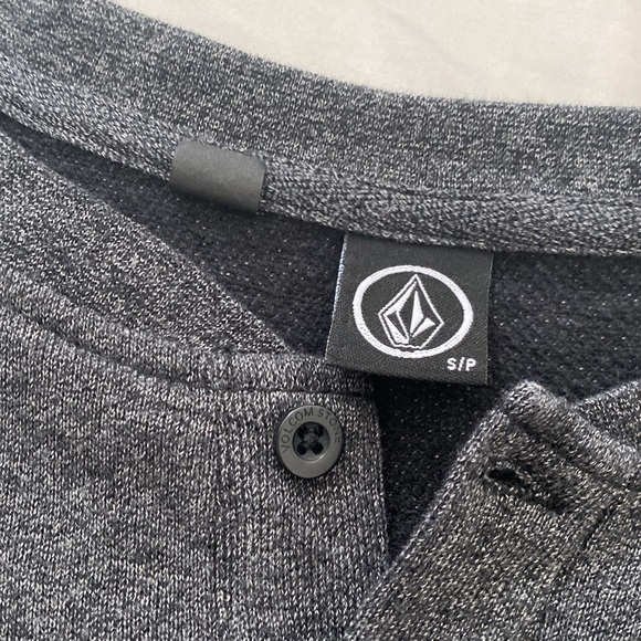 Mens Volcom Henley - Size S - Picture 2 of 3